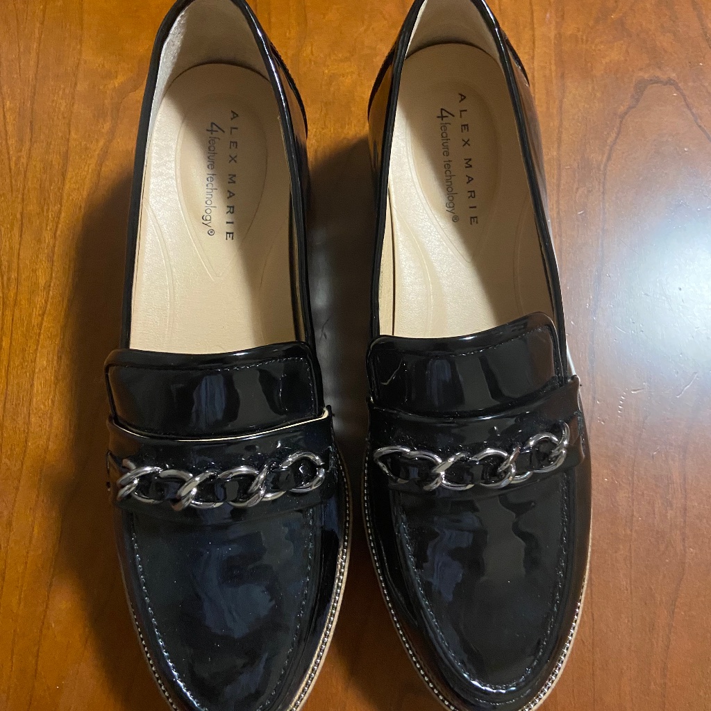 Womens Loafer’s